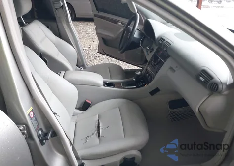 2007 Mercedes-Benz C 230 Sport from USA, damaged, VIN WDBRF52H57E026692